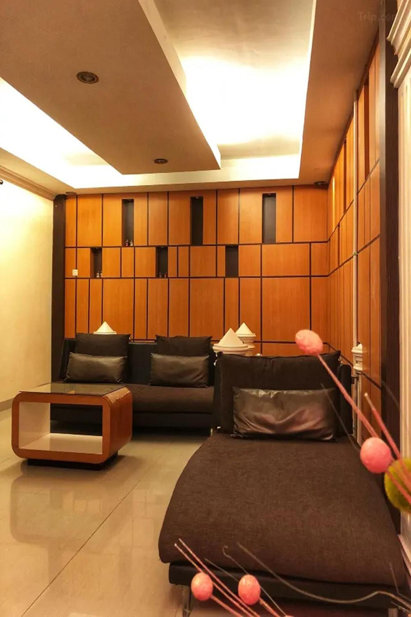 Hotel Manggasa マカレ エクステリア 写真