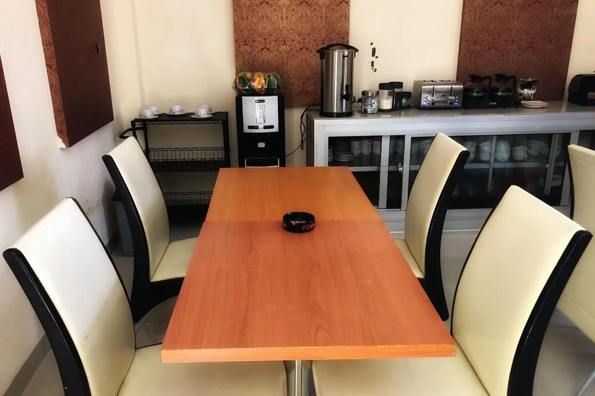 Hotel Manggasa マカレ エクステリア 写真